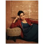 Vaidehi Parashurami Instagram - Me looking at everybody rushing to Lonavla during rains…😝 #nooffence #lonavlaislove #randomcaption #tryingtobefunny #mondayevening #lazymood #happyweek