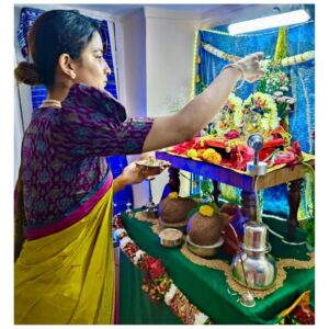 Vaidehi Parashurami Instagram - ज्येष्ठगौरी आवाहन । ज्येष्ठगौरी पूजन 🙏🏻