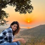 Vaidehi Parashurami Instagram – “Every sunset is an opportunity to reset!”
-Richie Norton

📸 @flying_shubhrat 

#sundaymood☀️ #sundaymusings 
#sunset #nature 
#energising #positivity 
#grateful