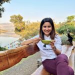Vaidehi Parashurami Instagram - Guess what’s in that bowl! 🥣 #fridaymood #weekendfeels #favouritefood #comfortfood #amidstnature #awayfromthehustleandbustle