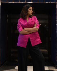 Vaidehi Parashurami Instagram - “I keep my personal life quiet, 
so don’t think you know me.
You only know what I allow you to!”

Outfit by @invogue.by.ruchi 
Styled by @style_by_apurva 

Hair by @nilampatel12 
Make-up by @sushildoesmakeup 
Personal assistant @mr.asalm_khan_46 

Captured by @tany_70d 

Managed by @prernaasuryawanshi 
Assisted by @poojatayde 

#jagguanijuliet #filmpromotions 
#specialfilm #closetomyheart 
#lifeofanartist ✨