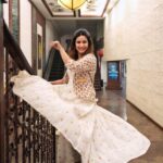 Vaidehi Parashurami Instagram - Thanks to “जग्गु आणि Juliet” for letting me explore so many different looks and outfits!!! Outfit by @kevaclothing Hair by @nilampatel12 Make-up by @vinayak_makeup Personal assistant @mr.asalm_khan_46 Captured by @tany_70d Managed by @prernaasuryawanshi Assisted by @poojatayde #lifeofanactor #perksofbeinganactor #promotions #jagguanijuliet #intheaters #comingsoon