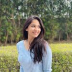 Vidhi Pandya Instagram - 💙❄️🧣☀️🌈. 👗- @_mad_over_accessories #beuniquelyyou #love