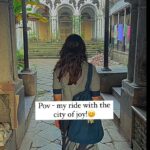 Vidhi Pandya Instagram - Heard this song while I was strolling around in Shyambazar & I am in love with it ever since & then the city a lil bit more.. 🎵📍🤍🧿☀️🌈 #exploring #kolkata #kolkatadiaries #beuniquelyyou #trendingreels #reels #love Kolkata