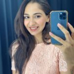 Vidhi Pandya Instagram - 🌚🌸. #beuniquelyyou #love