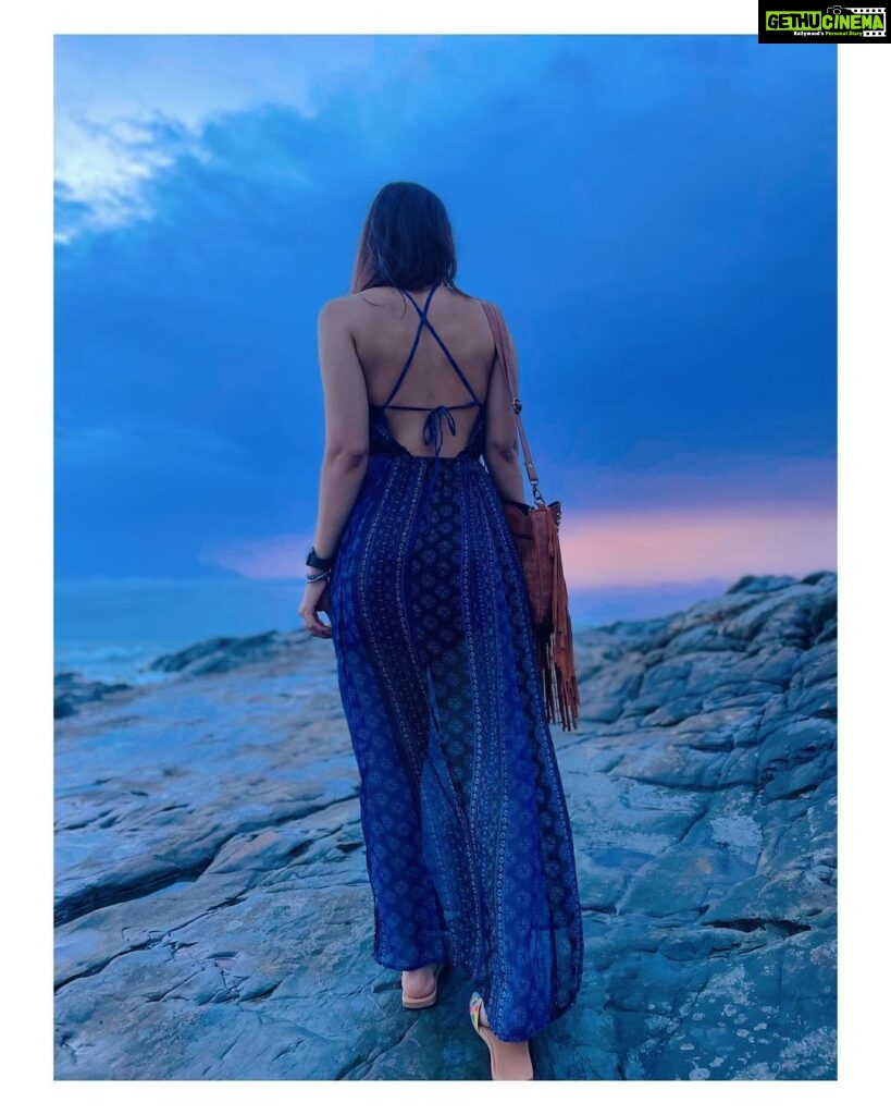 Vidhi Pandya Instagram - Let the sea set you free.🤍🐟🧿🌊 #throwback #beuniquelyyou #love #instagood #instagram #instalike