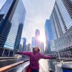 Vidhya Instagram - A cold and windy day at Chicago😍 Chicago Downtown