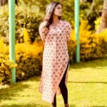 Aadhirai Soundarajan Instagram - Hey🧡 Footwear : @themadrastrunk PC : @rudran_praveen #aadhiraisoundararajan #mahanathi #yamuna #footwear #footwearfashion #footwearlove
