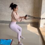 Aakanksha Singh Instagram - The struggle is real 🥹😅 and the song is so apt 🤪 #mondaymotivation #workouttime