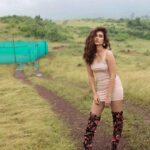 Aakanksha Singh Instagram - Caption 🧐