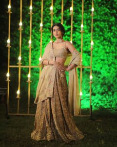 Aakanksha Singh Instagram - Bet I made you look 😉

👗@ease_kv
💎 @rajmankaofficial
💫 @pratikshachandak
📸 @rahulmansingh @jaipurweddingphotographers 

#aakankshasingh #loveforindianwear