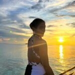Aakanksha Singh Instagram - Sunsets are love 🌅 ♥️ Are you a sunrise or a sunset person? 📸 @kunalsain17 💛