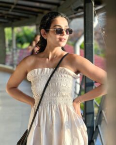 Aakanksha Singh Instagram - Me in my element 🤓

📸 @kapilarya 🤍