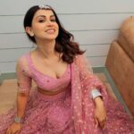 Aanchal Khurana Instagram - Stay real in this all fake everything era ✌🏻🌸🩷 . . . . . . . #manifestation #lawofattraction #igetwhatiwant #iam #newjourney #newbeginnings #newlife #newme #gracias #omnamahshivaya #harharmahadev #positivethinking #positivequotes #blessed #aanchalkhurana #leo #leogirl #leosign