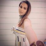 Aanchal Khurana Instagram - And suddenly you know... It's time to start something new and trust the magic of beginnings 🤍 Cheers to the new beginnings 💮🌅 . . . . . . . . . . . . . #manifestation #lawofattraction #igetwhatiwant #iam #newjourney #newbeginnings #newlife #newme #gracias #omnamahshivaya #harharmahadev #positivethinking #positivequotes #blessed #aanchalkhurana