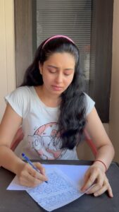 Abhinaya Instagram - Now I realized that I could not take it any more waiting with hope and faith. All the while it hurts me so much that breaks my heart... 💔💔😢