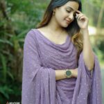Aditi Ravi Instagram - ‘colours speak all languages’ 🔮 so lavender? see hashtags 💁🏻‍♀️ . . 📸 @axenture_media_official_ 👗 @house_of_shalabam nail @nails_by_rakhi #purity #silence #devotion #serenity #grace & #calmness !