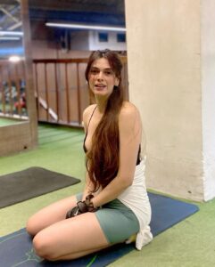 Aditi Vats Instagram - Proud to be in the body that’s been worked onnnnn…