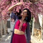 Aishwarya Sakhuja Instagram - Soul full of sunshine ☀️🌻 . . 👚: @yaminibhansali 📍: @truetrammtrunk . . #sunshine #goodvibes #stylefile #lookbook #photooftheday #aishwaryasakhuja