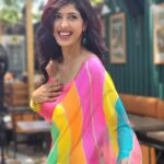 Aishwarya Sakhuja Instagram - A pop of colour in this black and white world 🫶🏻 . . 📍: @trunksandleaves . . #saree #indianwear #colors #colorful #instamood #instagood #aishwaryasakhuja