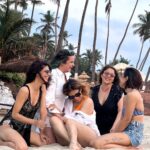Aishwarya Sakhuja Instagram - Girls can't pose for a long time 😂 (swipe right to see the proof) PS- Guess what made us laugh so hard there . . #friends #girlgang #throwback #throwbackthursday #trip #goa #goadiaries #aishwaryasakhuja