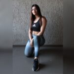 Akanksha Puri Instagram - Fit isn’t a size .. it’s a feeling and I feel FIT 🤩❤️ . . Thanks @performaxactivewear for this shoes 👟 . . #fitness #fitnessmotivation #gym #lifestyle #goals #picoftheday #photooftheday #goodvibes #beingme #akankshapuri #❤️