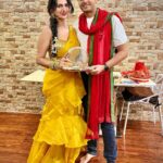 Akansha Chamola Instagram - Behind every husband who thinks he wears the pants ….. is a wife who told him which pair to wear …. quite literal in our case 🥰🥰🥰🥰 . . . . . . . . . . . . . . . . . . . . . . . . . #karwachauth #karwachauthspecial #indianfestivewear #indiansaree #gold #couplegoals #marriedcouple #instacouple #instacute #instalove #instafashion #instafam #aboutlastnight #desi #indianfestival #couplegram #funnycaptions #instamood