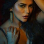 Akansha Chamola Instagram - Twilight feels ........ 📸@vivanbhathena_official 💄@tejasshahmakeuporiginal 💇‍♀️@hairstylist_jennny . . . . . . . . . . . . . . . . . . . . . . .. . . . . . . #instaface #instalook #weekendvibes #fashionphotography #fashiondiaries #fashionportrait #lookbook #ootd #photooftheday #instamakeup #instaeyes #prettygirls #sassy #lit #slay #trending #happyday #weekendmood #twilight #tweegram #instadaily #portraitsdaily #photoshootideas #photoshoot #styleinspo #me