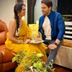 Akansha Chamola Instagram - Last of this series ….. where @gauravkhannaofficial managed 3 costume changes 😝😝😝😝 . . . . . . . . . . . . . . . . . . . . . . . #couplegram #karwachauth #indianfestival #couplegoals #marriedlife #cutecouples #couplestyle #lookbook #sareefashion #instalike #instagood #love #gratitude #blessed