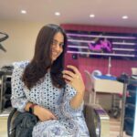 Aksha Pardasany Instagram - New film. New haircut. Love ❤️
