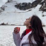 Aksha Pardasany Instagram – Getting lost. That’s how you find yourself ❤️

P.S. The Mountain waali chai hits differently

#travel #snow #mountains #reels #himachalpradesh #manali #chai Manali Himachal Pardesh
