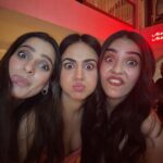 Aksha Pardasany Instagram - Actresses can’t be friends! Swipe to see our response! Love my girls ❤️ @priyabapat @shirin_sewani #Rafuchakkar #wrapparty All Saints Mumbai