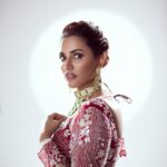 Akshara Gowda Instagram - Wine 🍷 Photography: @girish_rajput_photography Retouch / post : @the_pixchanger Makeup : @manjiri_trivedi Hair: @priya_annareddy Stylist : @jaadu_sidhu Wearing: @kalighataindia , Jewellery: @zevar_geeta Location courtesy: @studio211mumbai Shoot coordinated : @sumbul_enroute #coffeelover #skincare #aksharagowda #stylishtamilachi #aksharagowdabikki #stylishtamizhachi #dancing Studio 211