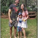 Akshay Oberoi Instagram - Happy Holi, from us to you ❤️💛💙 #HappyHoli #Holi2023 #Holi