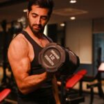 Akshay Oberoi Instagram - What prepping for an action-packed movie looks like... 💪🏻 #Fighter #NextProject #Workout #Fitness #Gymming