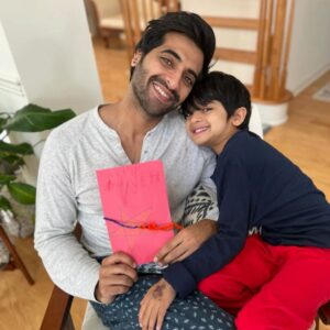 Akshay Oberoi Instagram - It's indeed a 'happy' birthday when your kid makes the most adorable card for you and you bring in the day with some of your oldest friends! Had that smile glued to my face all day long... 😇

Thank you everyone for the birthday wishes. Happy New Year to you all ❤️