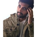 Akshay Oberoi Instagram - You talking to me? #Wednesday #WednesdayVibes