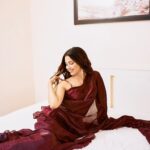 Alice Kaushik Instagram - Morning wish 💖 #foreverlove #saaree Outfit: @lavanyathelabel 📷 : @_psudo_ P.s thank you for all your wishes for 400k 😘