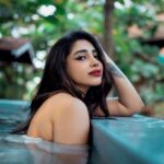 Ameya Mathew Instagram - സാമ്പത്തികമാന്ദ്യം + വിലകയറ്റം... തല തണുപ്പിക്കാൻ ഒന്ന് വെള്ളത്തിൽ കിടന്നതാ..🥵 The Govt be like : അയ്ശെരി... വെള്ളക്കരം വർധിപ്പിച്ചു…🤙🏻 . 📸 @fotophactory_photography 💄 @soniyamakeoverstudio Varkala