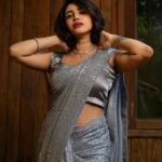 Ameya Mathew Instagram - ലോകം മുഴുവൻ നിറഞ്ഞു നിൽക്കുന്ന സാരി ട്രെൻഡിംഗ് ഫാഷനുകൾക്കിടയിൽ... ട്രൈ ടു ബി എ ക്ലാസ്സിക്‌ !😌🤓😬👧🏻 . 📸 @fotophactory_photography 💄 @soniyamakeoverstudio 🥻 @label_swasti #picoftheday #sarinotsorry #❤️ Varkala