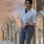 Ameya Mathew Instagram - സ്റ്റെപ് അപ്പ് ! ↗️😁🫢💃 . 📸 @rickj8_phoenix #picoftheday #ootd #loveforwhite Trivandrum, India