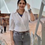 Ameya Mathew Instagram - സ്റ്റെപ് അപ്പ് ! ↗️😁🫢💃 . 📸 @rickj8_phoenix #picoftheday #ootd #loveforwhite Trivandrum, India