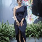 Ameya Mathew Instagram - വേഷം കറുപ്പാണെങ്കിലും സംഭവം കളറല്ലേ...!🫢😬🖤 📸 @robin_fotografia 💄 @akhilasmakeover_ 📍 @40.feet . #boldinblack #ilovemyself #❤️ Trivandrum, India