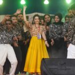 Ameya Mathew Instagram - കോഴിക്കോടൻ ഹൽവ പോലെ അതിഗംഭീരമായൊരു ദിവസം...😌 Thank You @kmo_college for making this day wonderful ! 🤩 @misticas.kmoc . . 👗 @chakitha_designs @janaki_remya 😘 💄 @mallumakeupchica 😘 Calicut, India