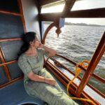 Ammu Abhirami Instagram - How I wish I can go back to that same moment right now🤍 Boat rides in kerala backwaters🤍 #peacewithin