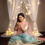 Amulya Instagram - 🪔 #deepavali #diwali Decor - @giggly_tots Photography - @giggly_tots Designed by - @sanvis_boutique Make up - @divyagowda670