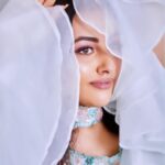 Anagha Bhosale Instagram - 👁 Silent tongue of love 🦚❤️ . 📸 @harsh__mevada @dhruvishah_02