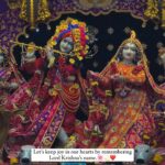 Anagha Bhosale Instagram - आइए भगवान कृष्ण के नाम का स्मरण करके अपने हृदय में आनंद का संचार करें। #krishna #krishnafest #krishnalove