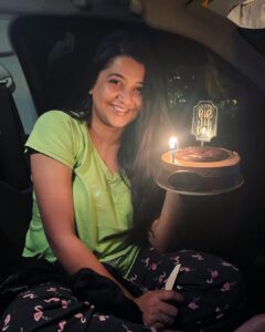 Anamika Chakraborty Instagram - I would like to thank each one of you for making my birthday so special, for taking up the time to make videos , collages and so on. 

A special thanks to my PHAGUNER MOHANA team for gifting me a day so special and personal to my heart. 

Last but not the least my family my friends and my beau for being constant! I love you so much! I LOVE YOU ALL! ❤️❤️ 
I am blessed to have you all in my life. 🤞🏻😇 

PS: Haven’t missed a single post or story on Instagram and Facebook . You all are just beautiful! ❤️