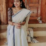 Ananya Instagram - ഗൃഹാതുരത്വത്തിന്റെ ഓർമ്മകൾ ഉണർത്തുന്ന അടുത്ത ഓണത്തിനായുള്ള കാത്തിരിപ്പ്. earing : @labroiche_bridal_jwellary_ 📸 : @_arjungopal_
